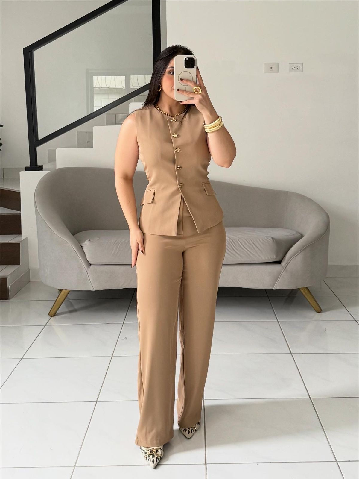 Pant Set button