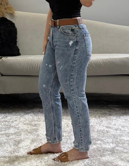 High rise ankle mom jean