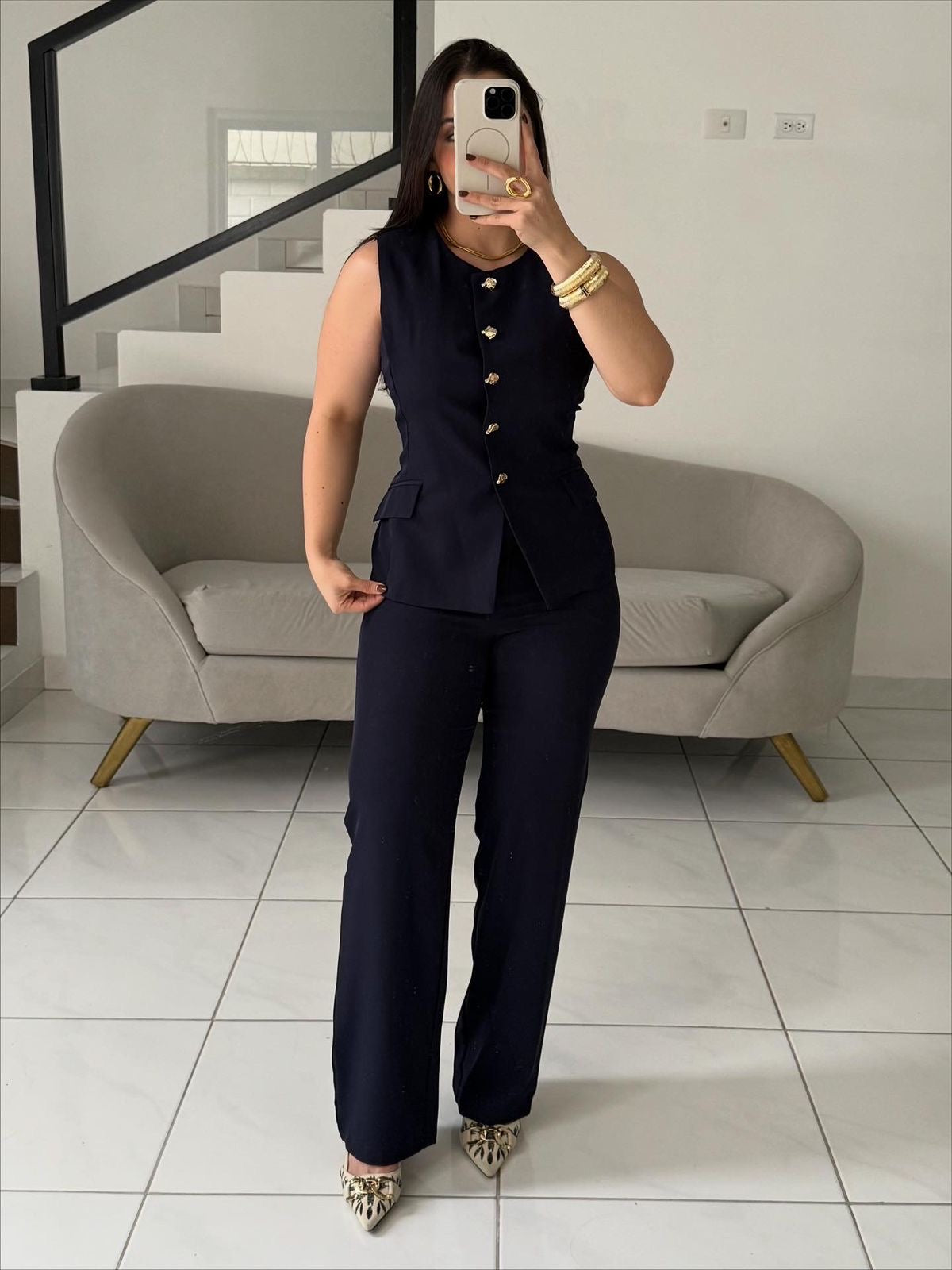 Pant Set button