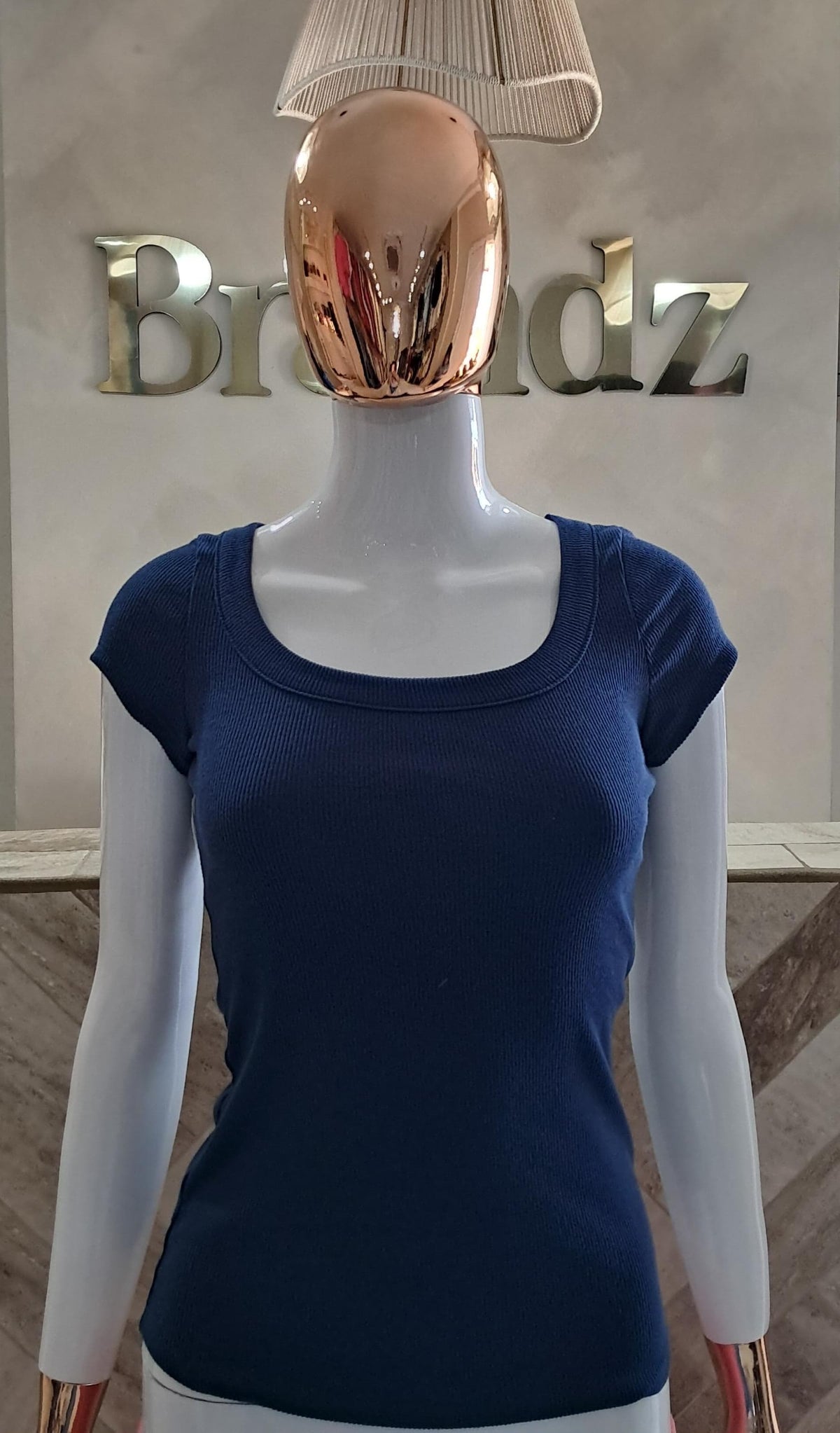 Hem Curved Top