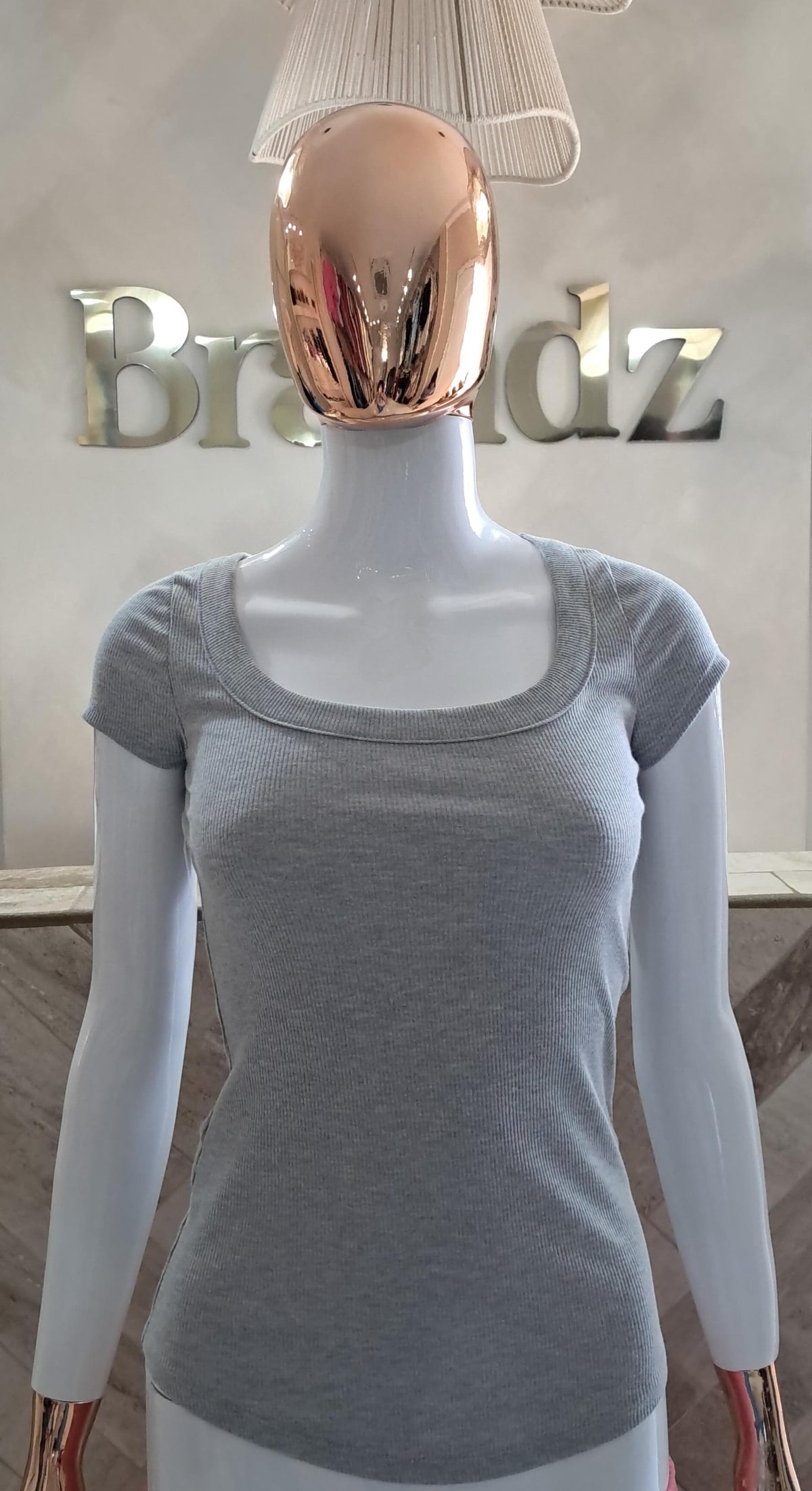 Hem Curved Top