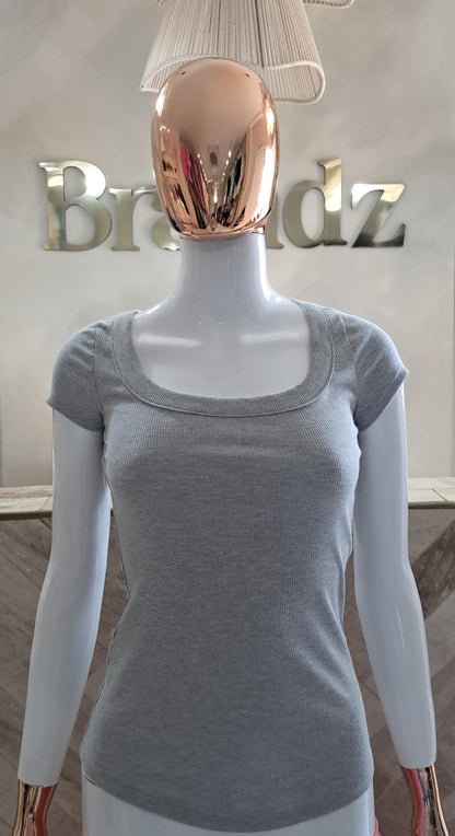 Hem Curved Top