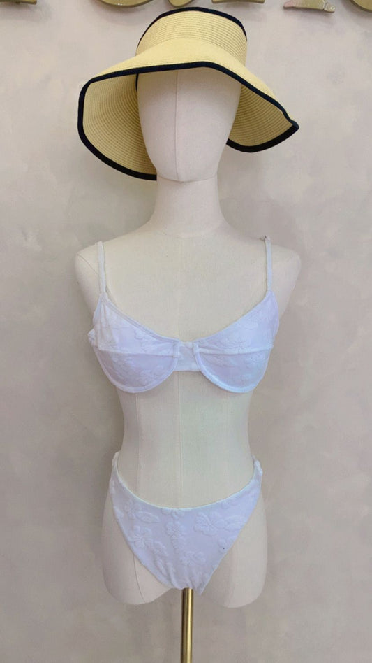 Floral White